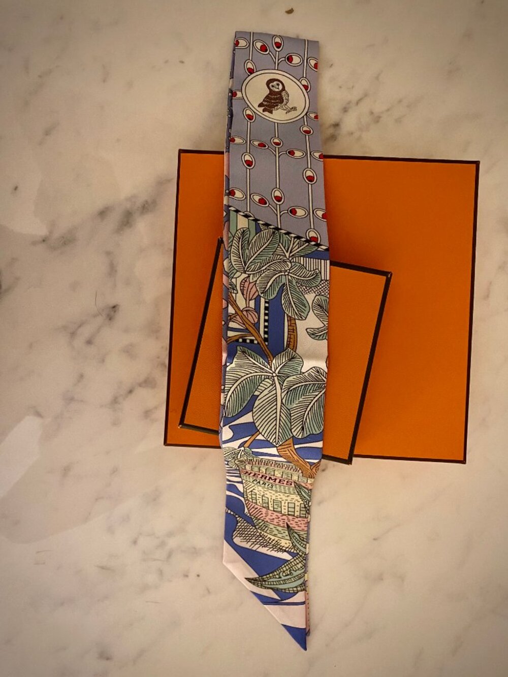 Hermès⎼Blue & Red Owl Silk Twilly Scarf - Picture 2 of 6